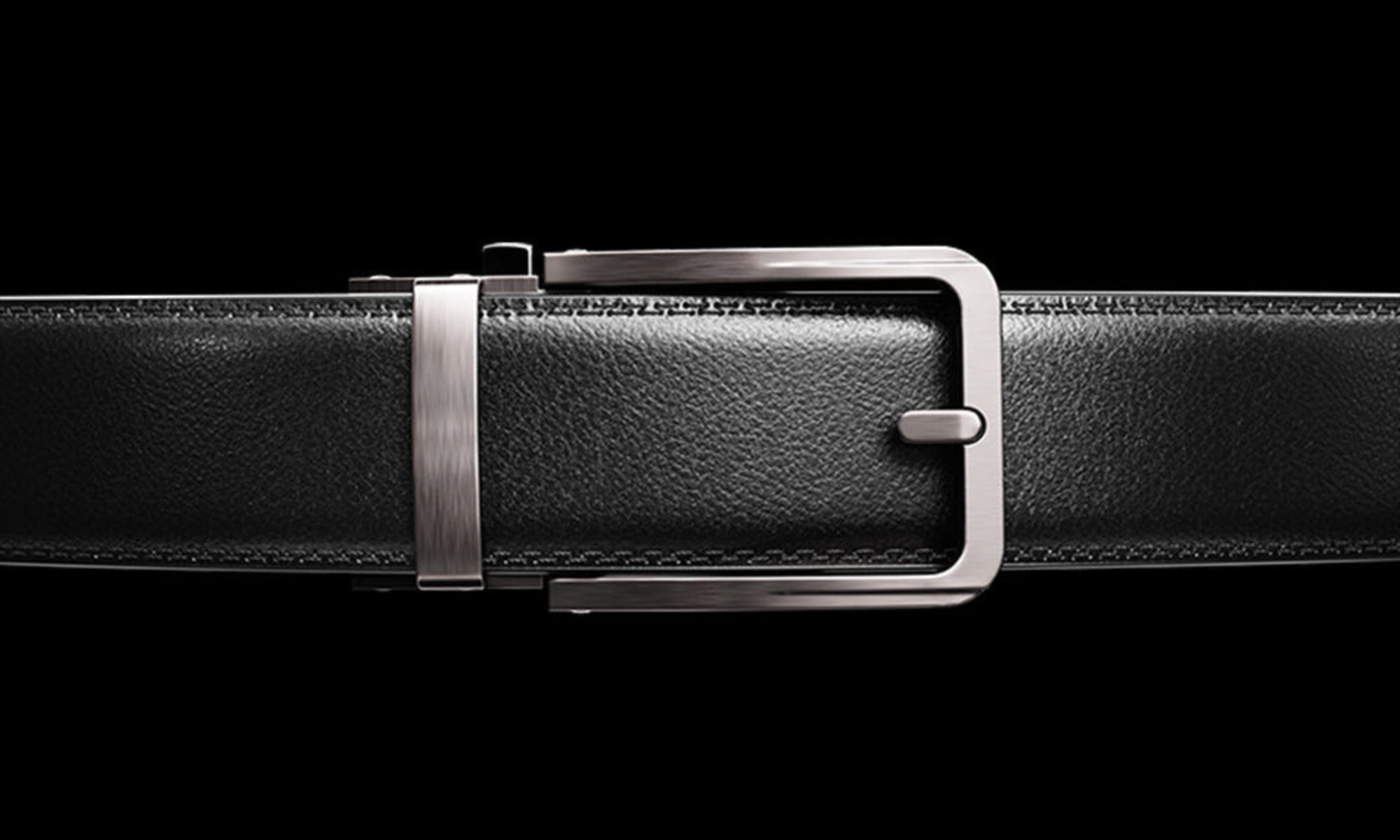 De Buckle Up-riem in perfecte staat, zonder gaatjes en met een slim ratelsysteem, wat zorgt voor een duurzame en precieze pasvorm.